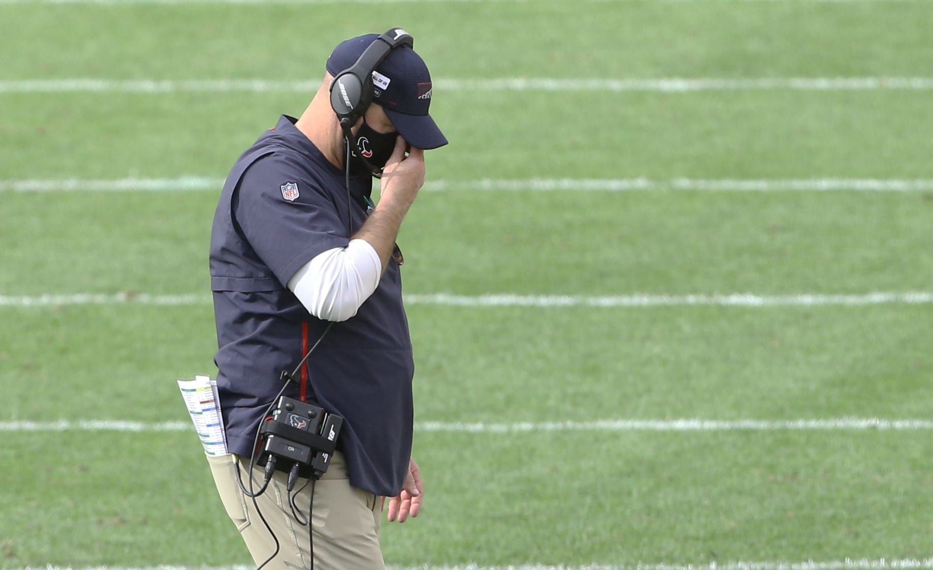 Houston Texans head coach Bill O'Brien reacts on the sidelines against the Pittsburgh Steelers during the fourth quarter at Heinz Field.